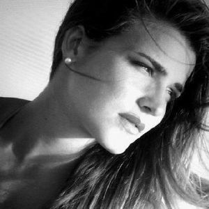 Meet your Posher, Simona